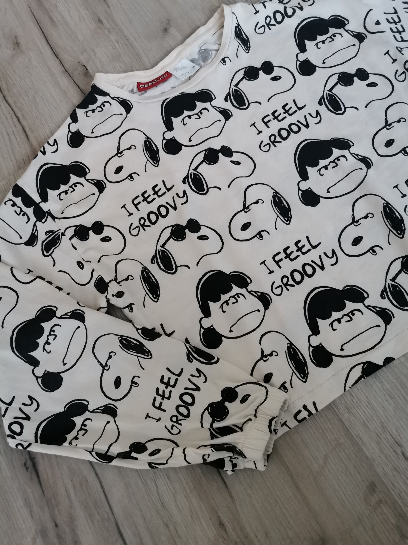 Zara Snoopy r. 152