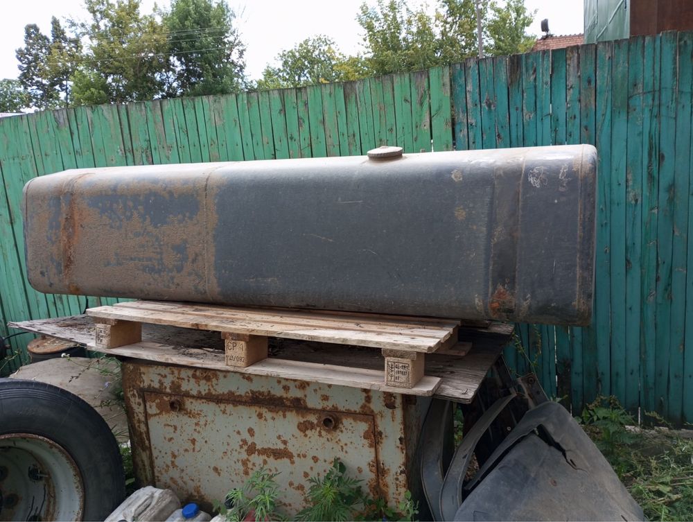 Продам бак 800л