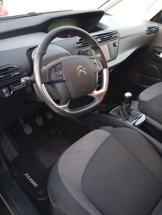 Aluguer carro  7 lugares