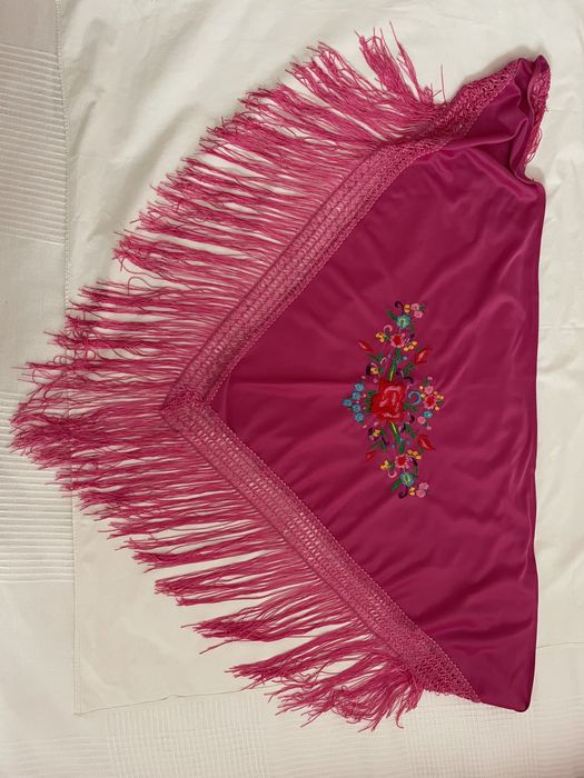 Saias e Mantones  Sevilhanas