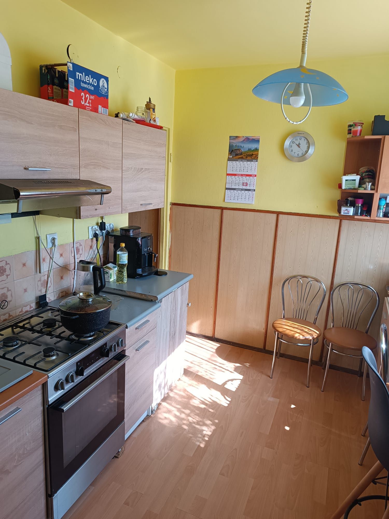 Sprzedam dom/bliźniak z garażem wolnostojącym. 5 pokoi !