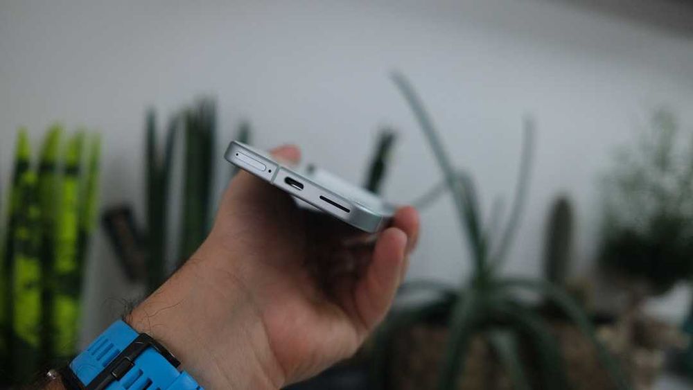 Google Pixel 9 12/128GB Wintergreen Neverlock 6 циклів