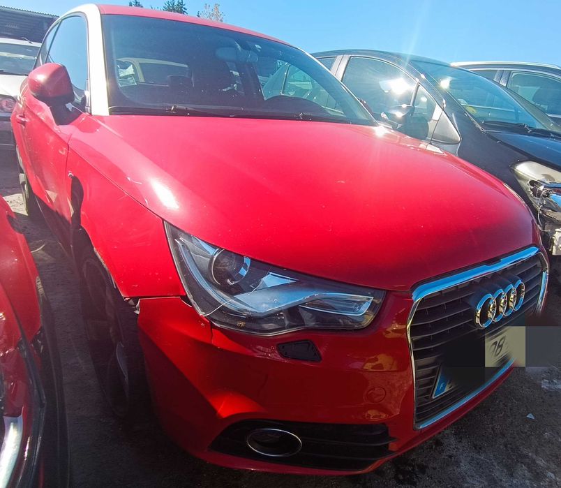 Audi A1 1.6 TDI S line ligeiramente acidentado