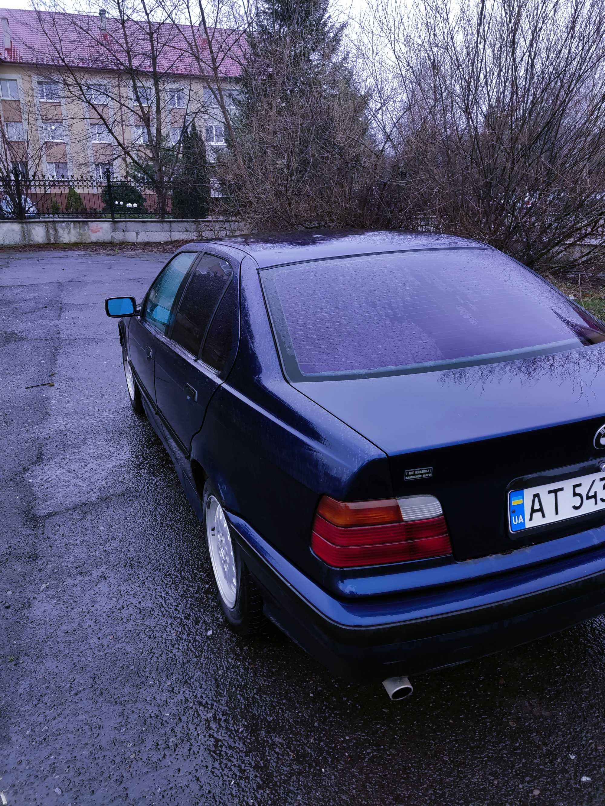 Продам BMW E36..