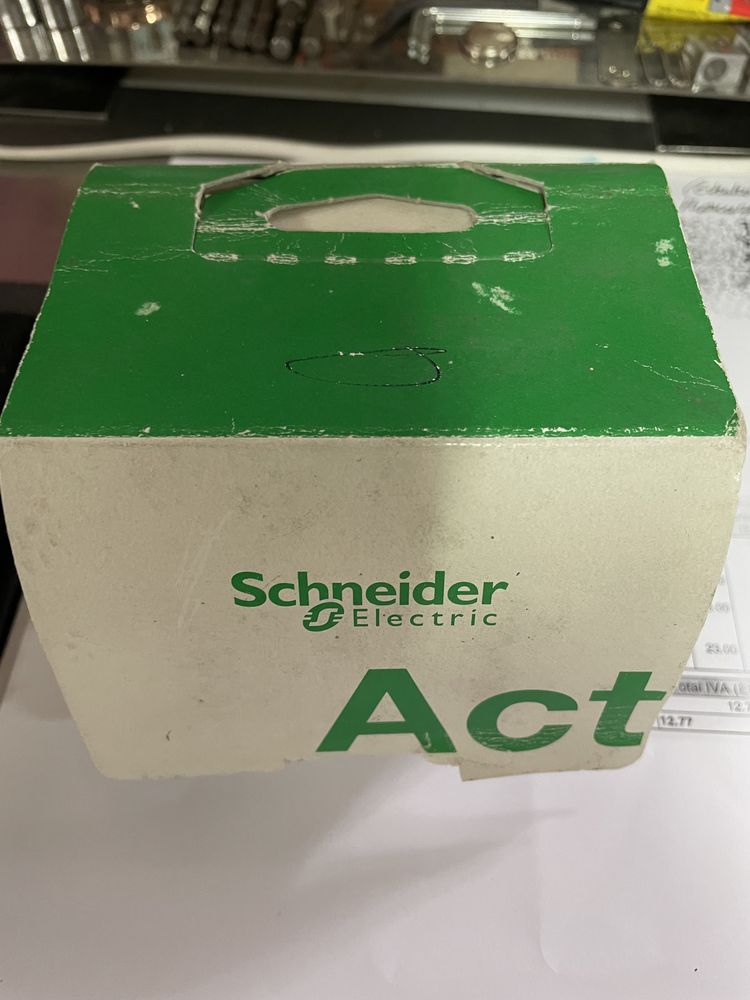 Schneider CCT16364