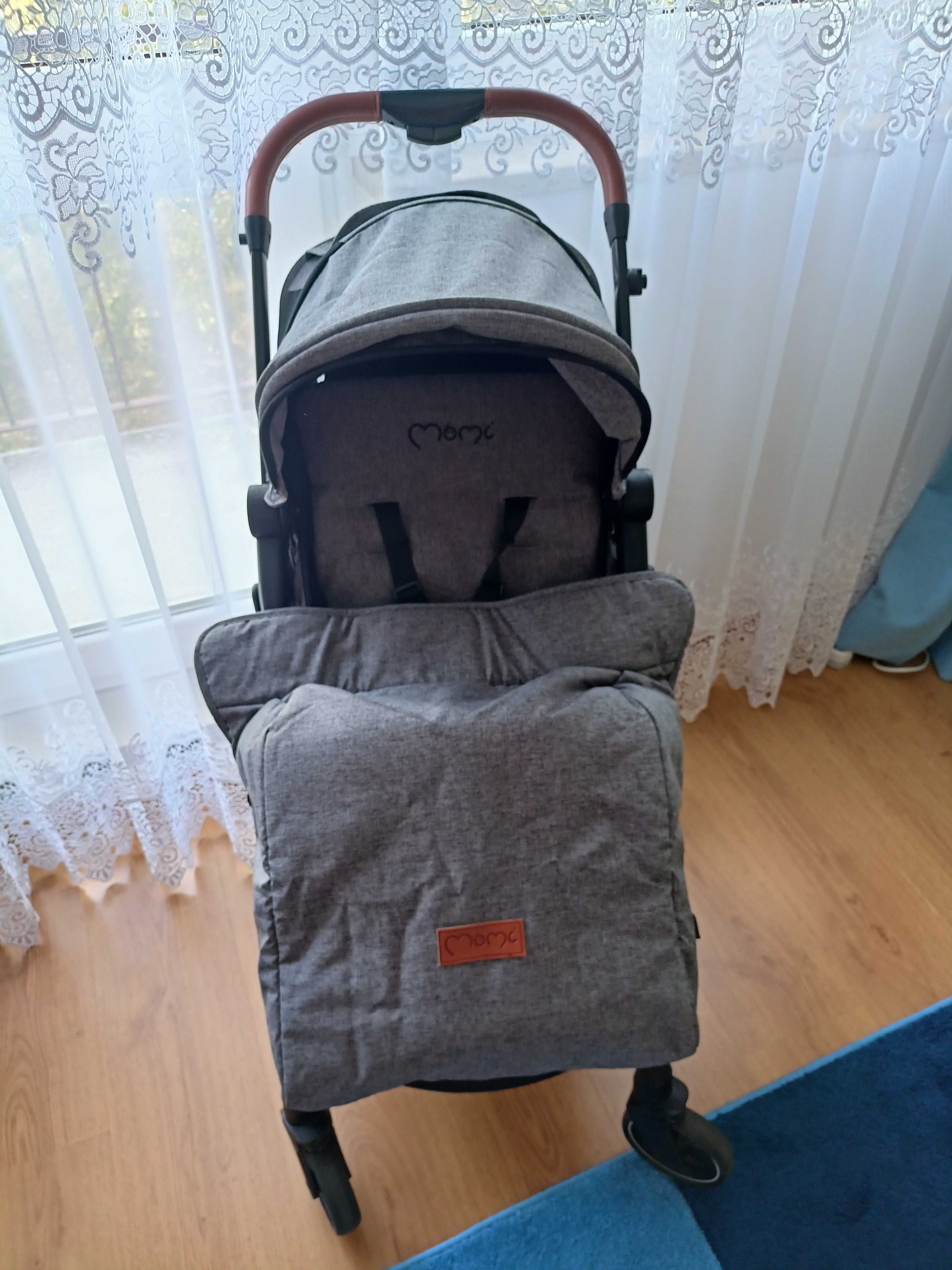 Ultra lekki wózek spacerowy MoMi 6m+