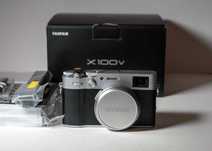 Fujifilm X100V Silver - stan bdb, 4600 klatek przebieg, full komplet