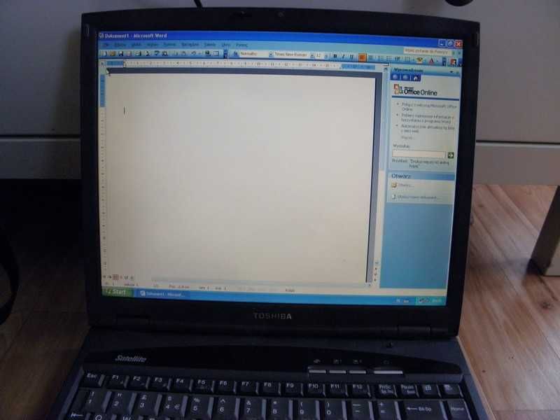 laptop 15,4 TOSCHIBA   windows XP + office + VISIO +drukarka i Torba