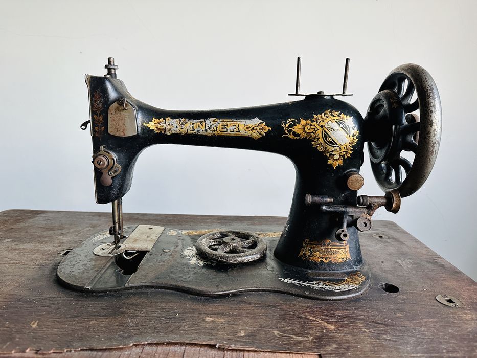 Máquina de Costura Singer
