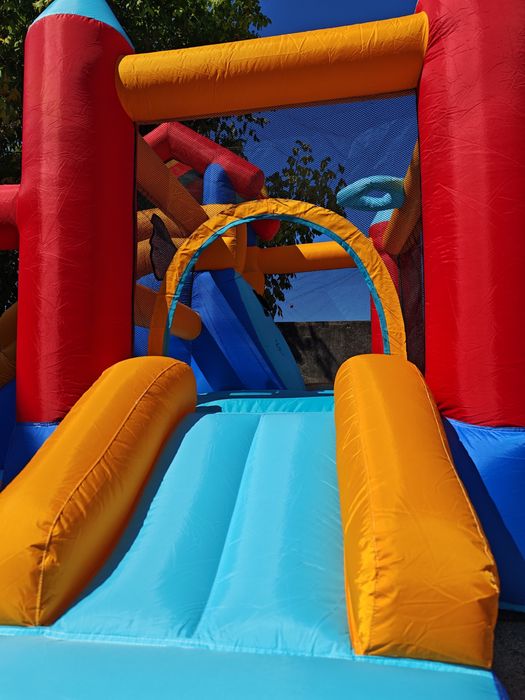 Aluga-se castelo insuflavel para criancas