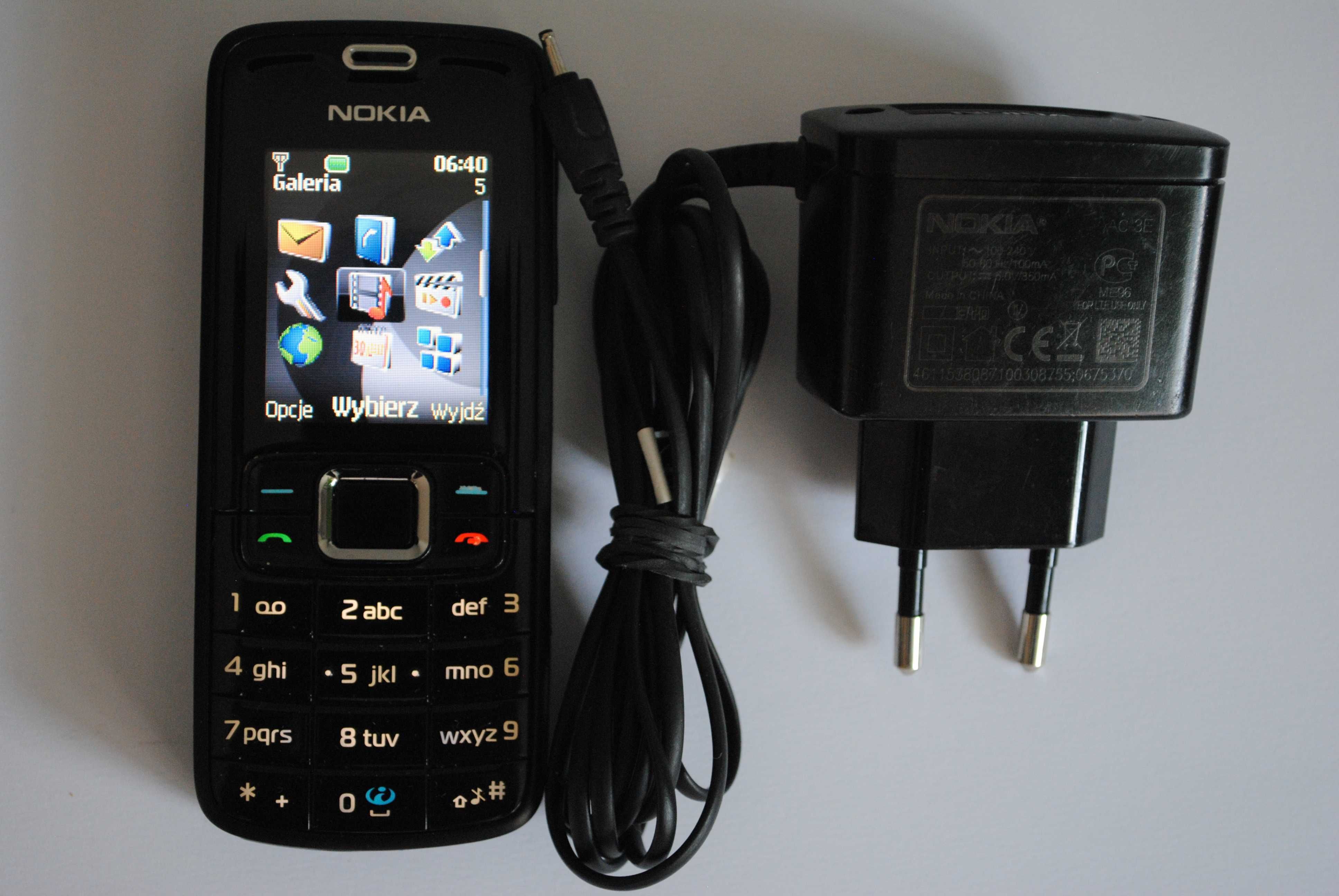 Telefon Nokia 3110c z ładowarką stan BDB