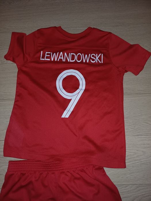 Strój piłkarski lewandowski