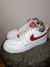 Damskie świetne sneakersy Nike Air Force 1 rozmiar 38