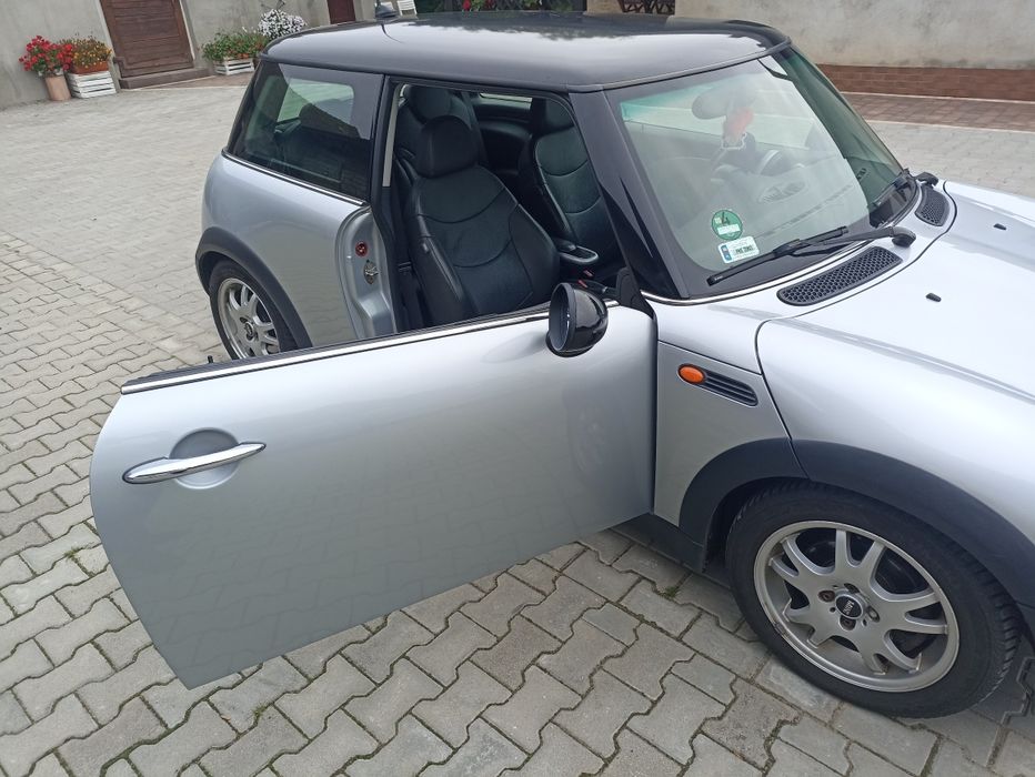 Mini Cooper 1.6 benzyna 2005r.