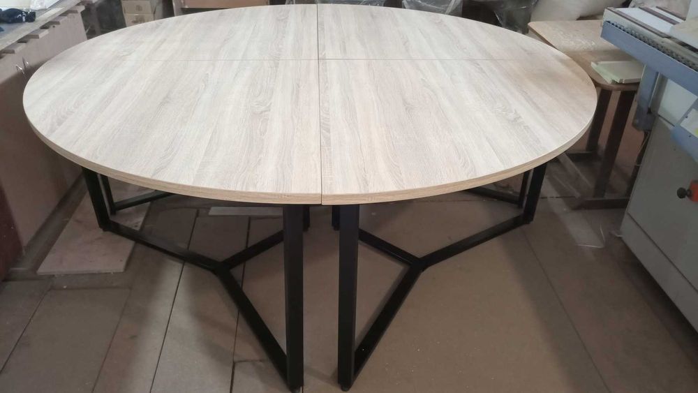 Стол в стиле лофт