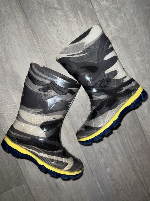 Гумові чоботи для хлопчика 28 розмір