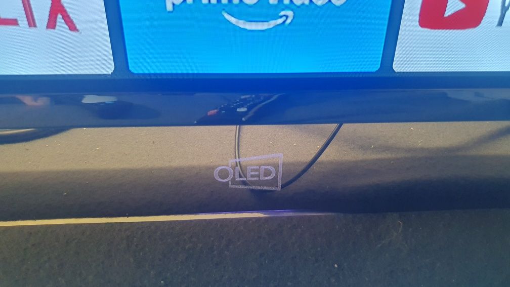 Telewizor OLED Skyworth 65"+Amazon FireTv Stick.