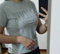 T-shirt Cinzenta Stradivarius