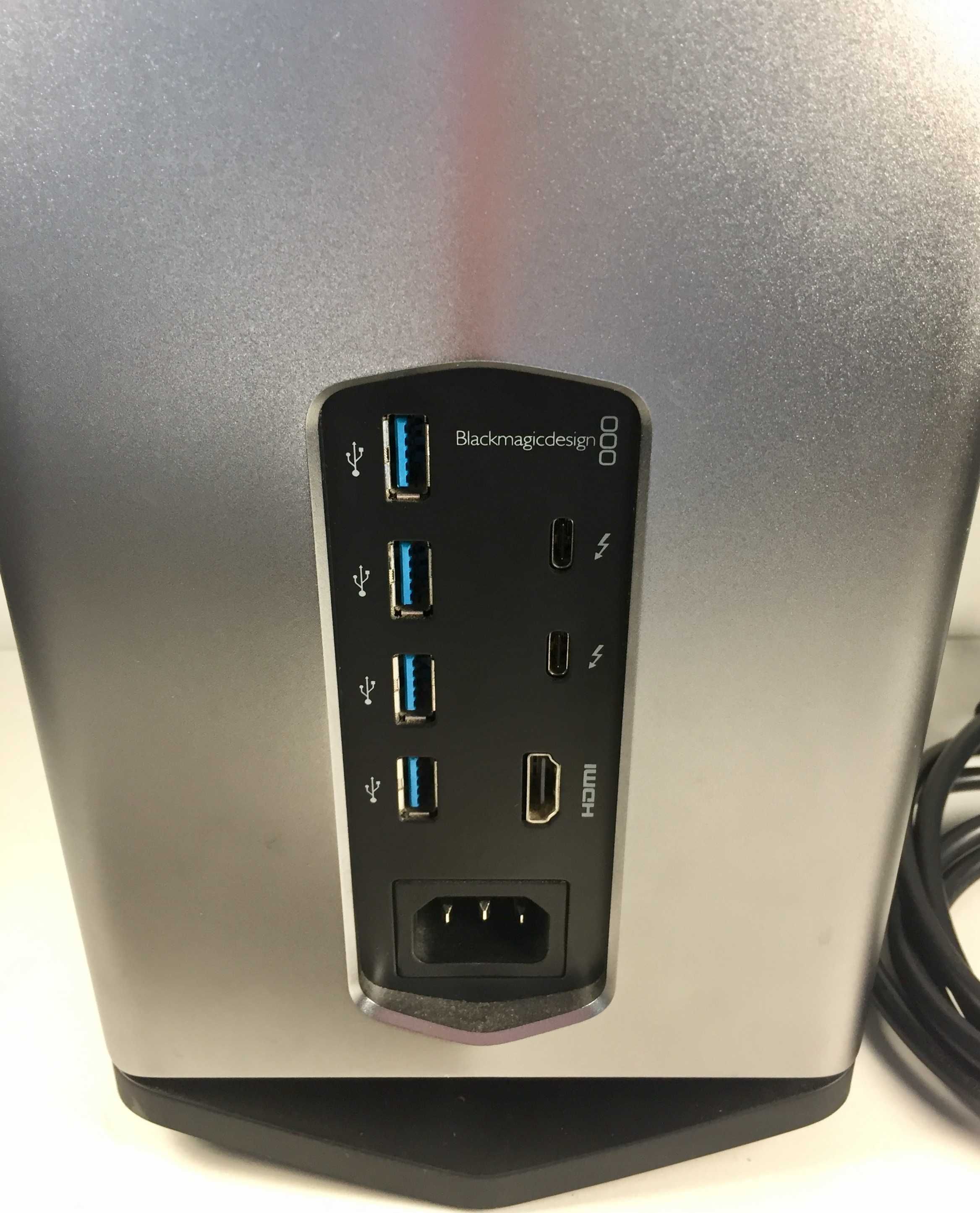 Vendo Blackmagic EGPU Radeon Pro 580 – 8GB DDR5 – Novo