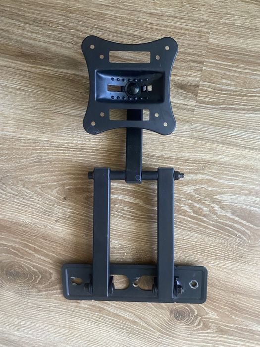 Кріплення до телевізора