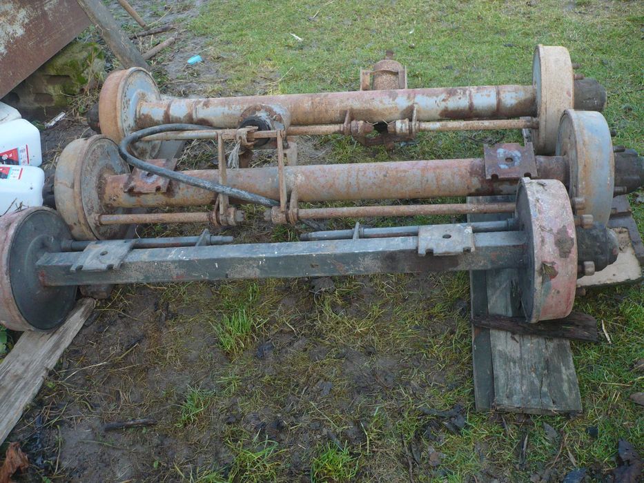 oś do rozrzutnika przyczepy koła 10-15  11,5-15