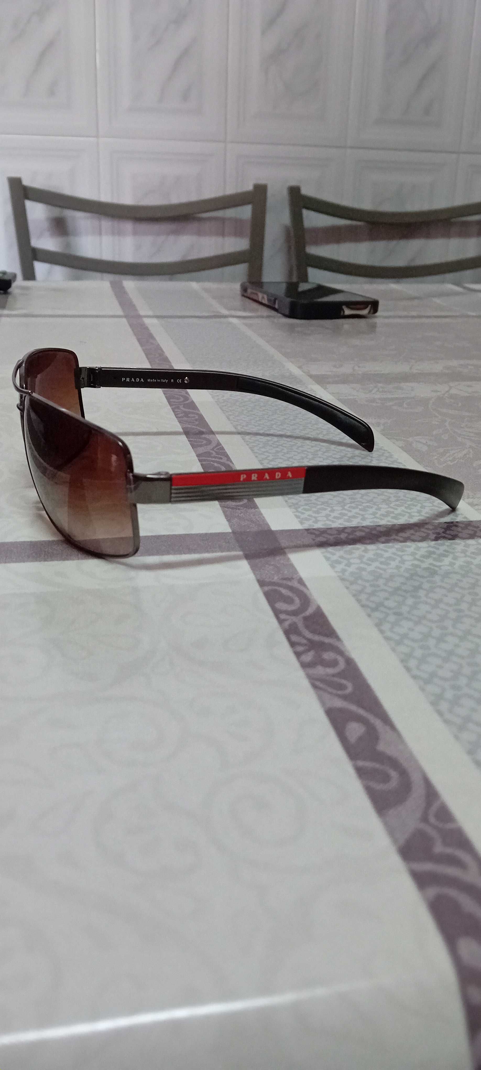Óculo de sol Prada Sport