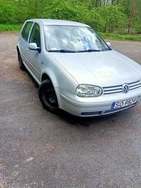 VW Golf lV  1.6  benzyna