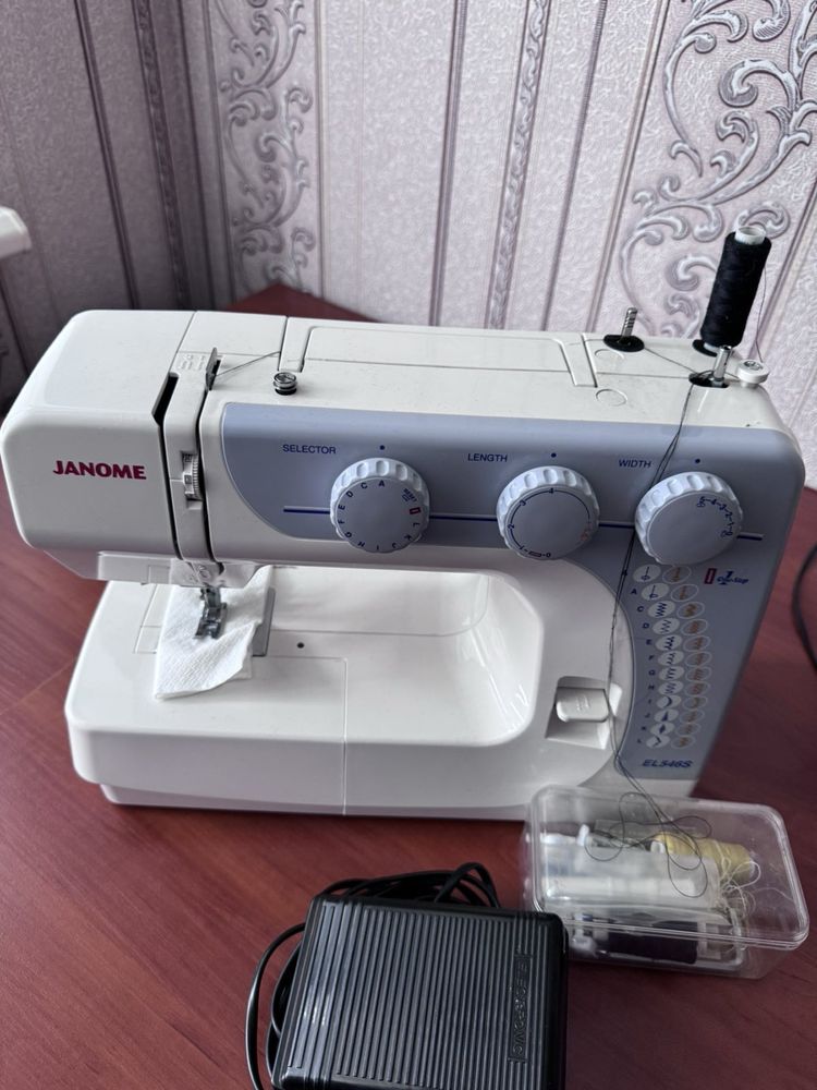 Швейная машинка Janome EL546S Срочно продаётся!