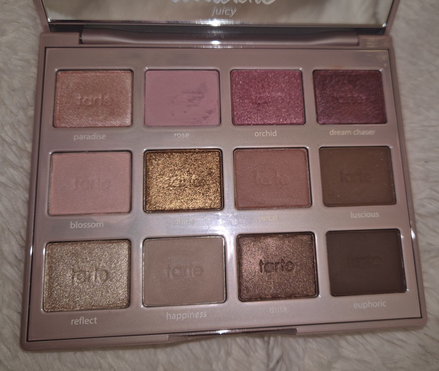 Paleta cieni do powiek Tarte Tartelette Juicy Amazonią Clay