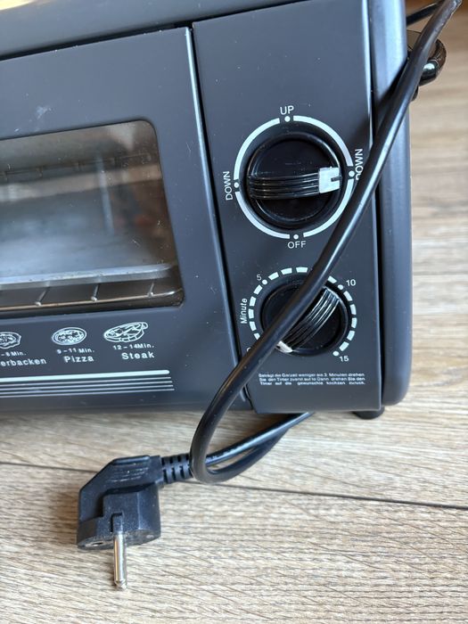 Mini piekarnik elektryczny