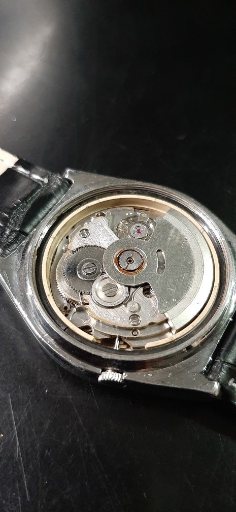 Relógio seiko dourado