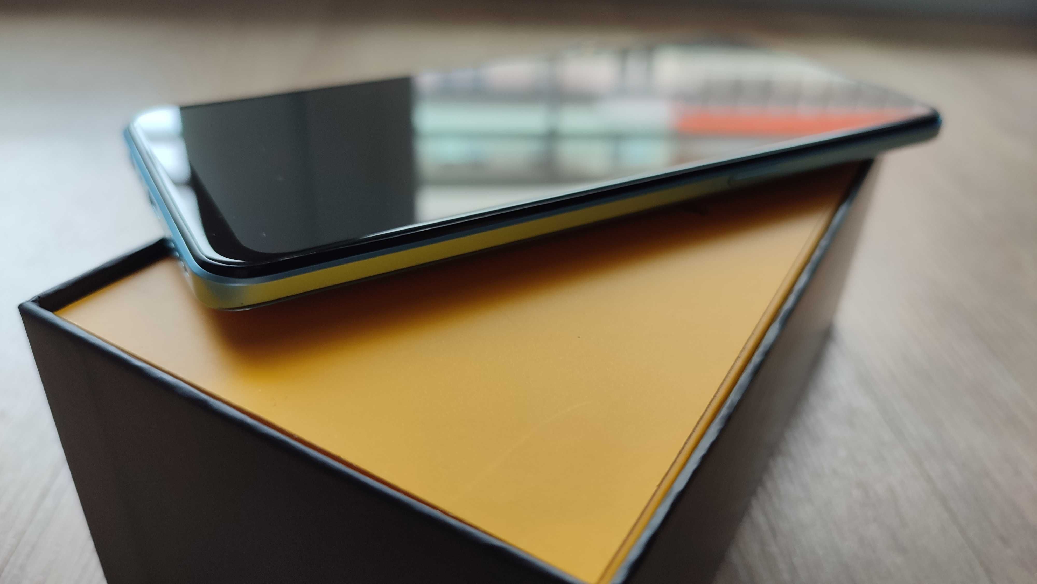 Smartfon Realme 9 Pro+  5G 6GB 128GB Niebieski , Jak Nowy!!!