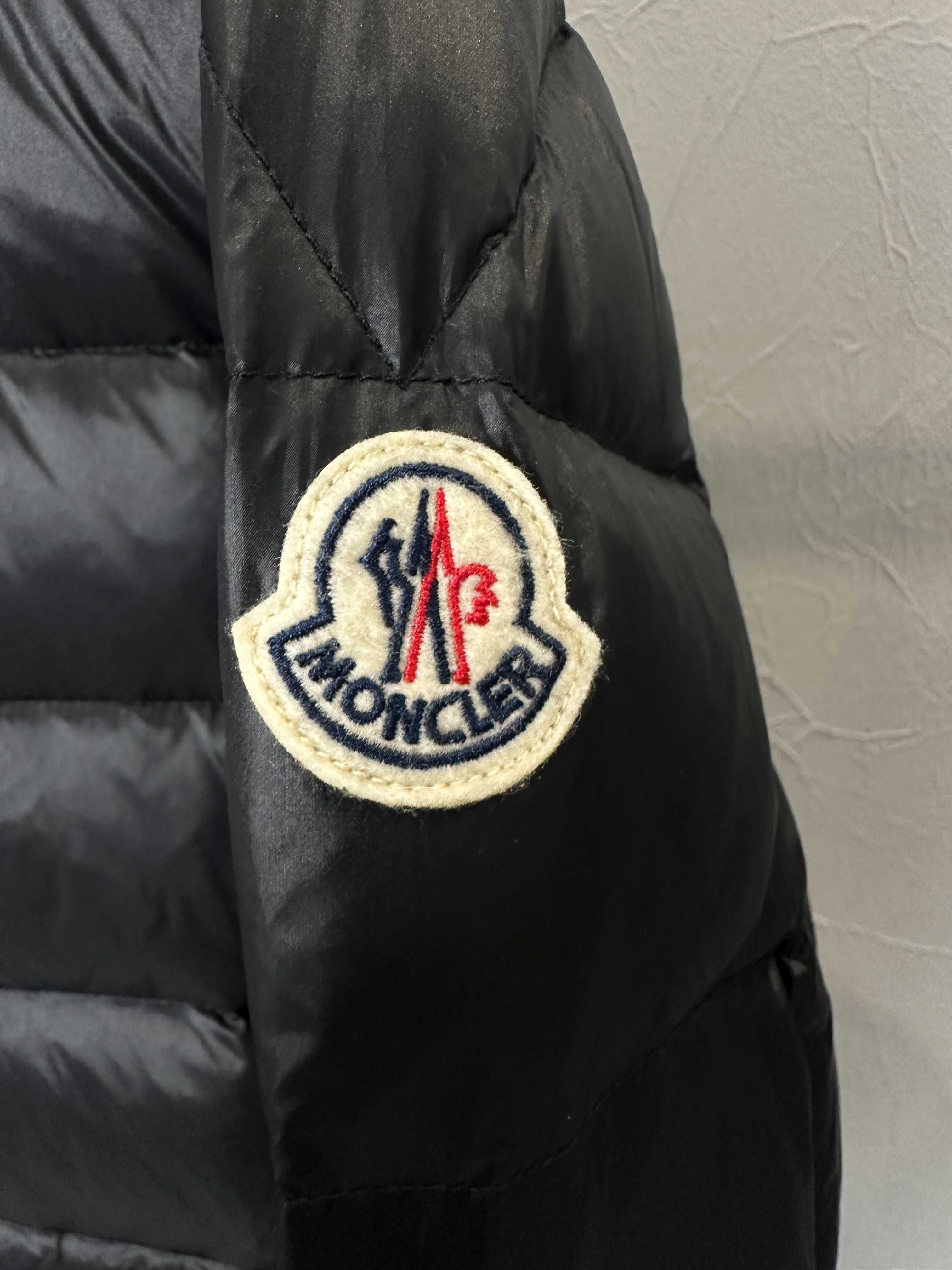 ветровка монклер демисезон куртка moncler down jacket