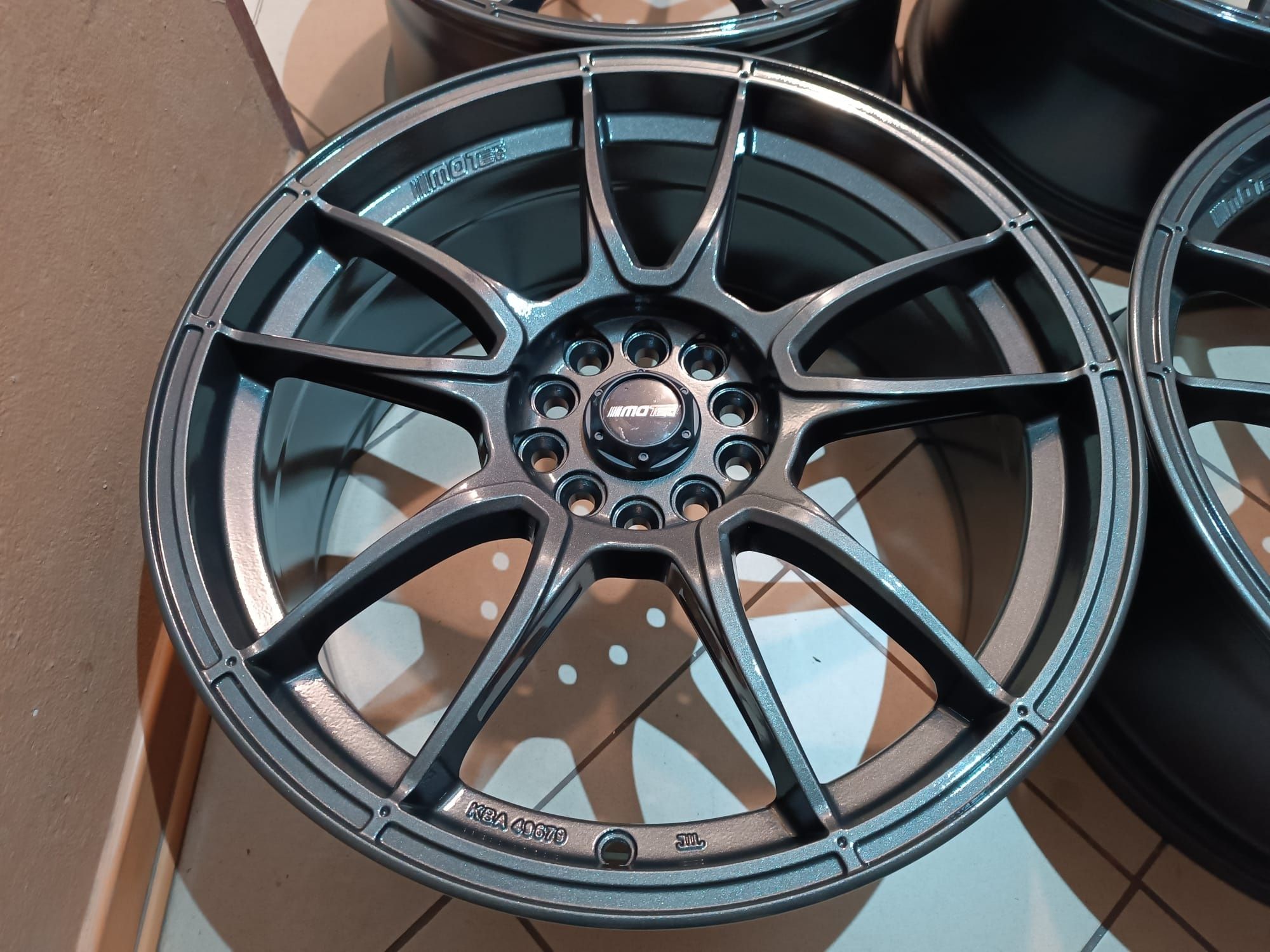 Felgi/Alufelgi 19x8,5 5x112/120 Motec Nitro VW/Audi/Skoda/Seat/BMW