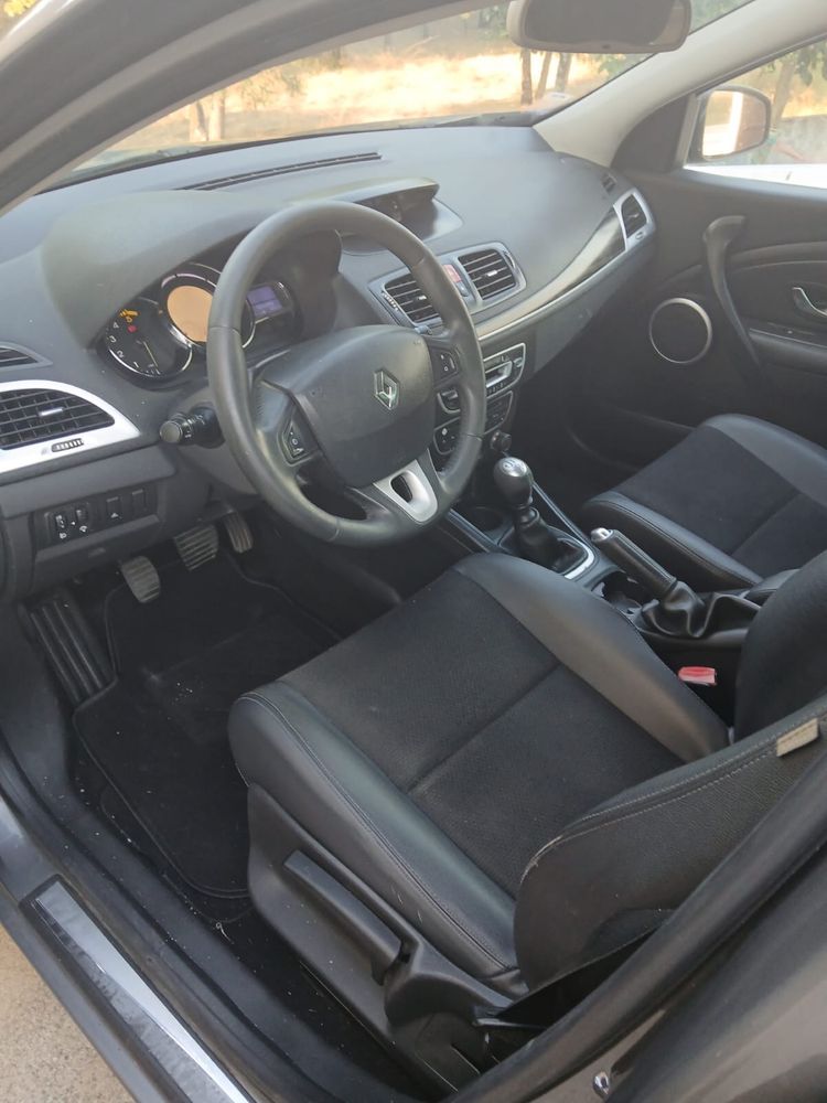 RENAULT Mégane III Hatchback 1.5 dCi FAP 110 CV
