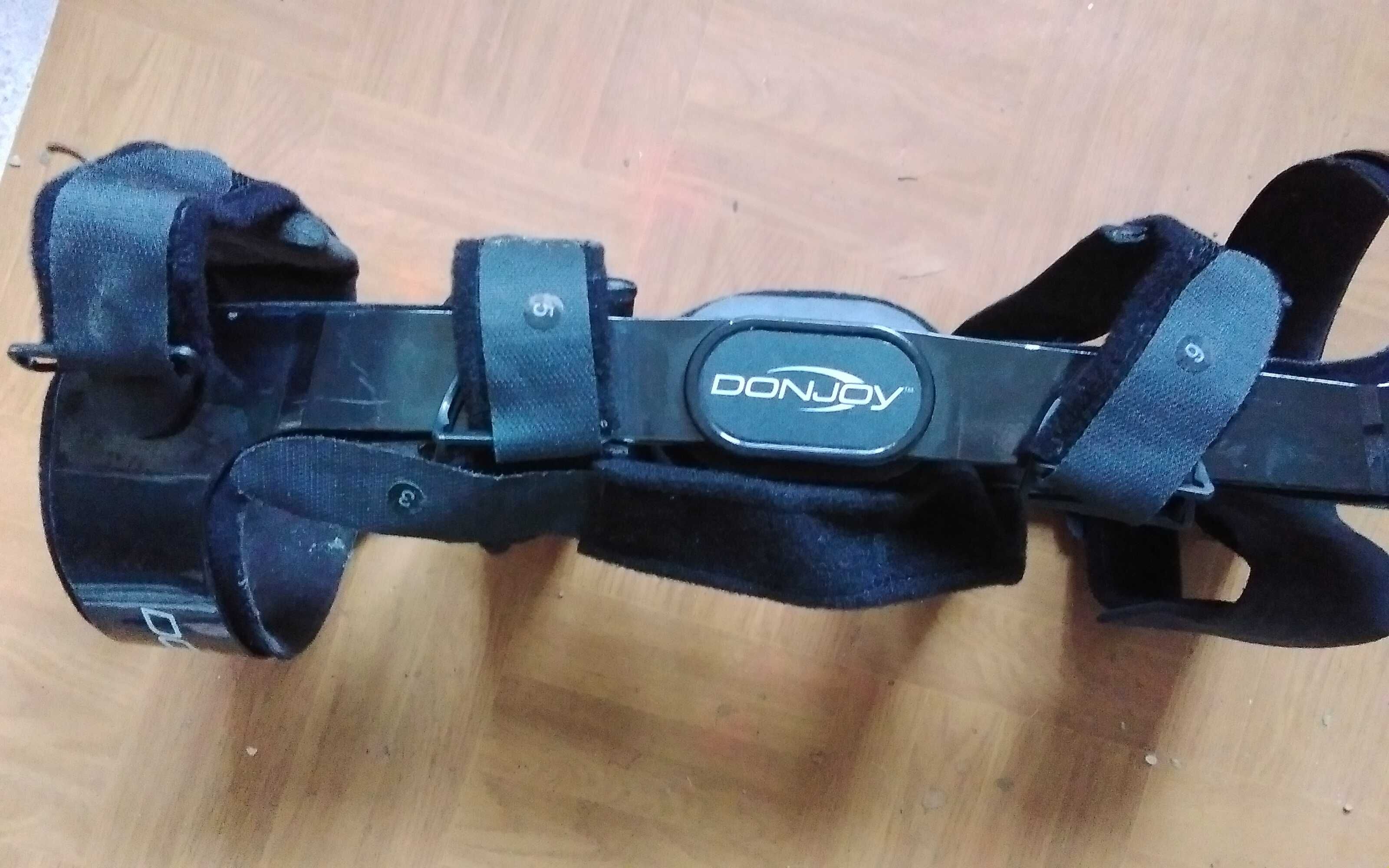 ортрез/бандаж на колено functional knee brace  DONJOY FULLFORCE