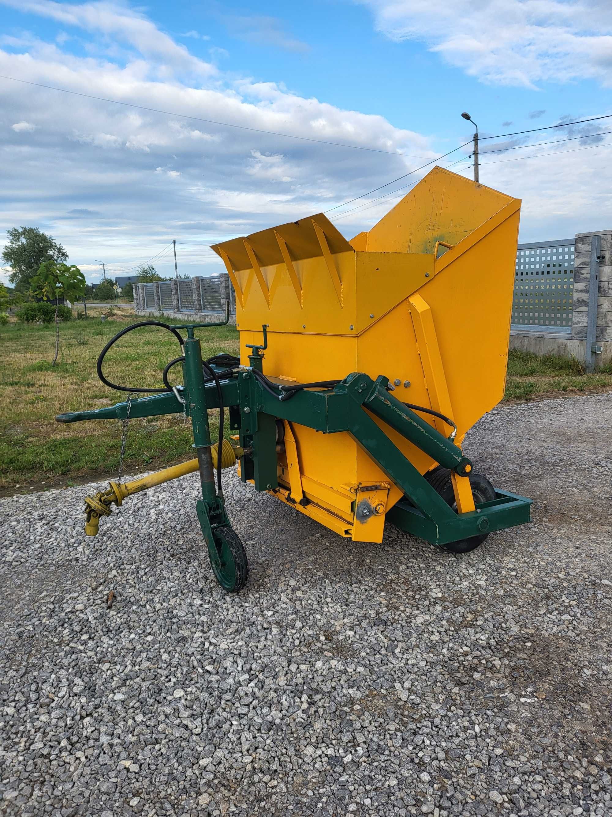 Piaskarka do trawników Boiskowa Golf  Eurogreen  Portax  120 cm