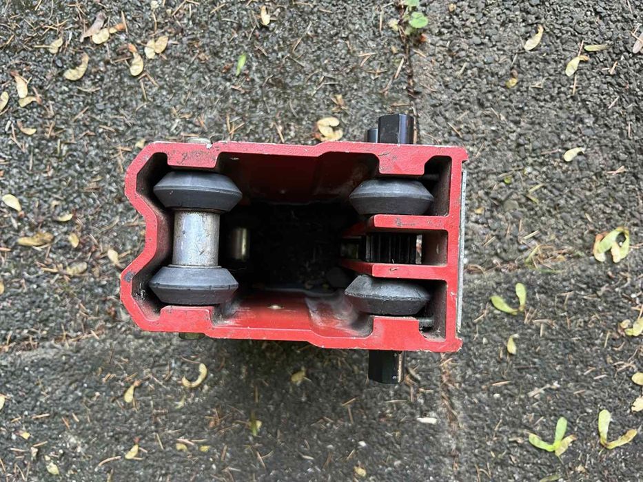 Сверлильний станок, напраляючий для сверління