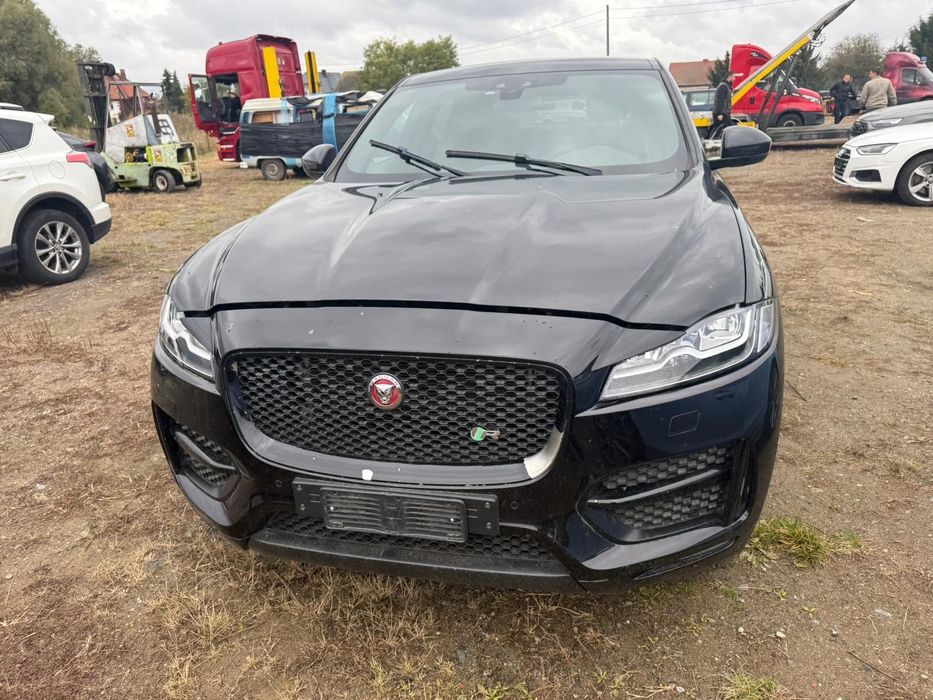 Jaguar F-Pace 4x4 R-Sport Uszkodzony silnik!