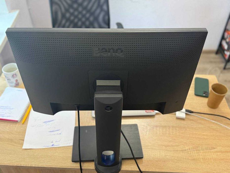 Продаю монитор BenQ PD2500Q