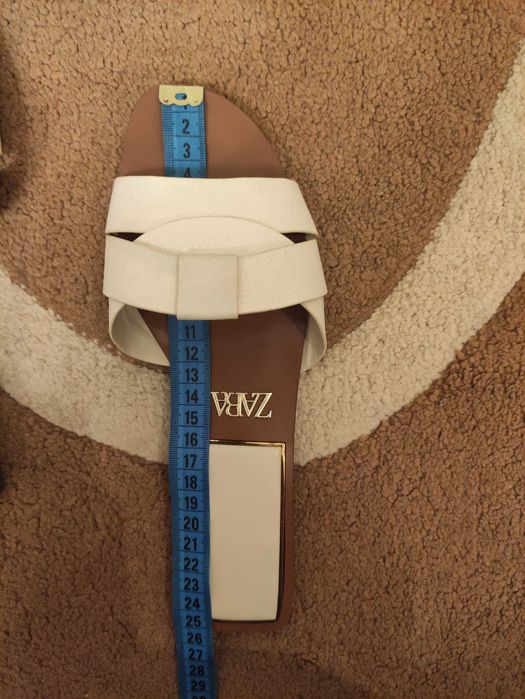 Шльопанці шкіряні Zara