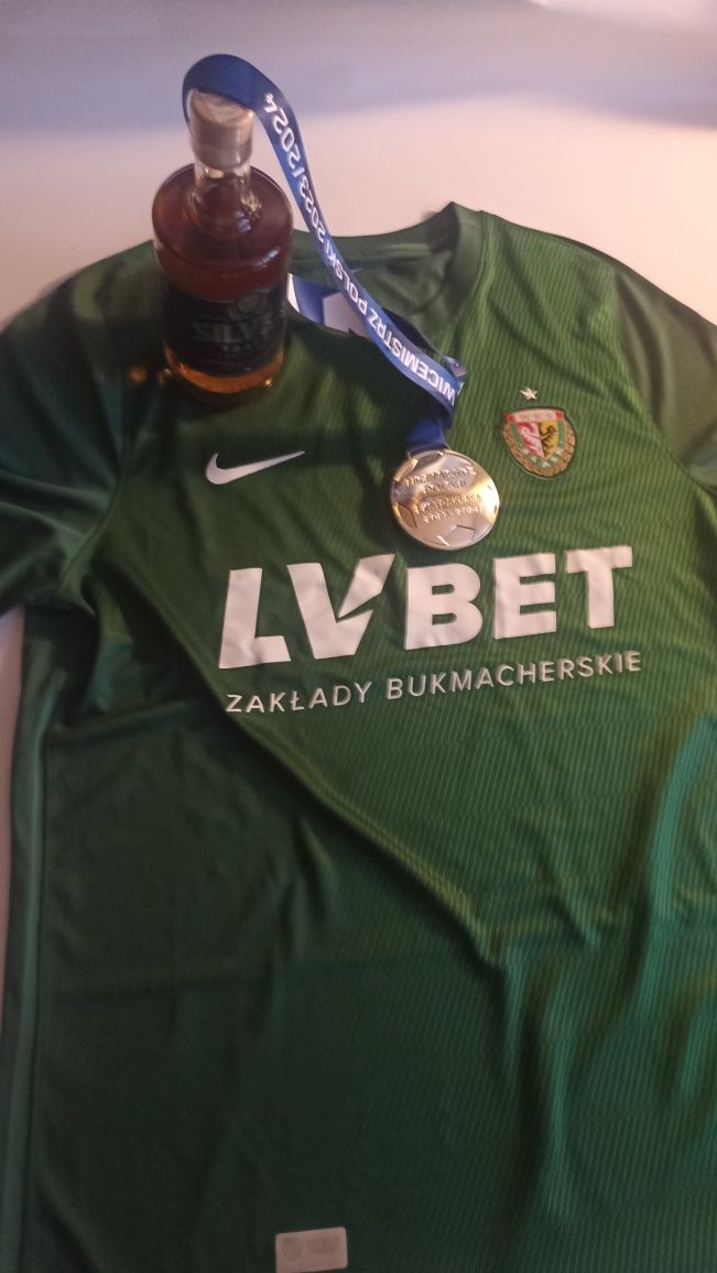 Srebrny medal Ekstraklasy 23/24, WKS Śląsk Wrocław zestaw