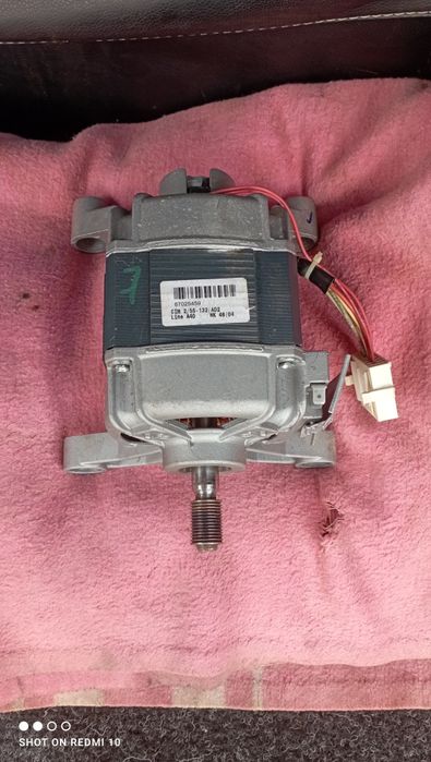 Двигун від пральної машини