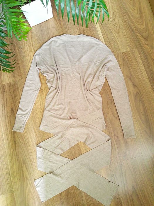 Zara beżowy cienki sweterek M z wiązaniem nude basic minimalizm
