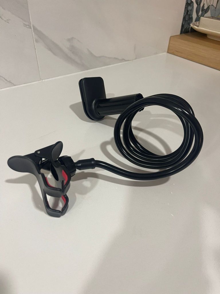 Suporte tipo gancho para telemóveis