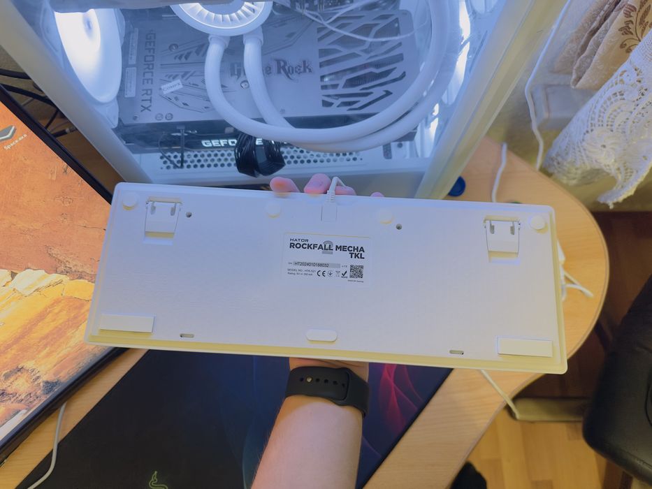 Продам механическую клавиатуру хатор рокфол ткл 2 меха