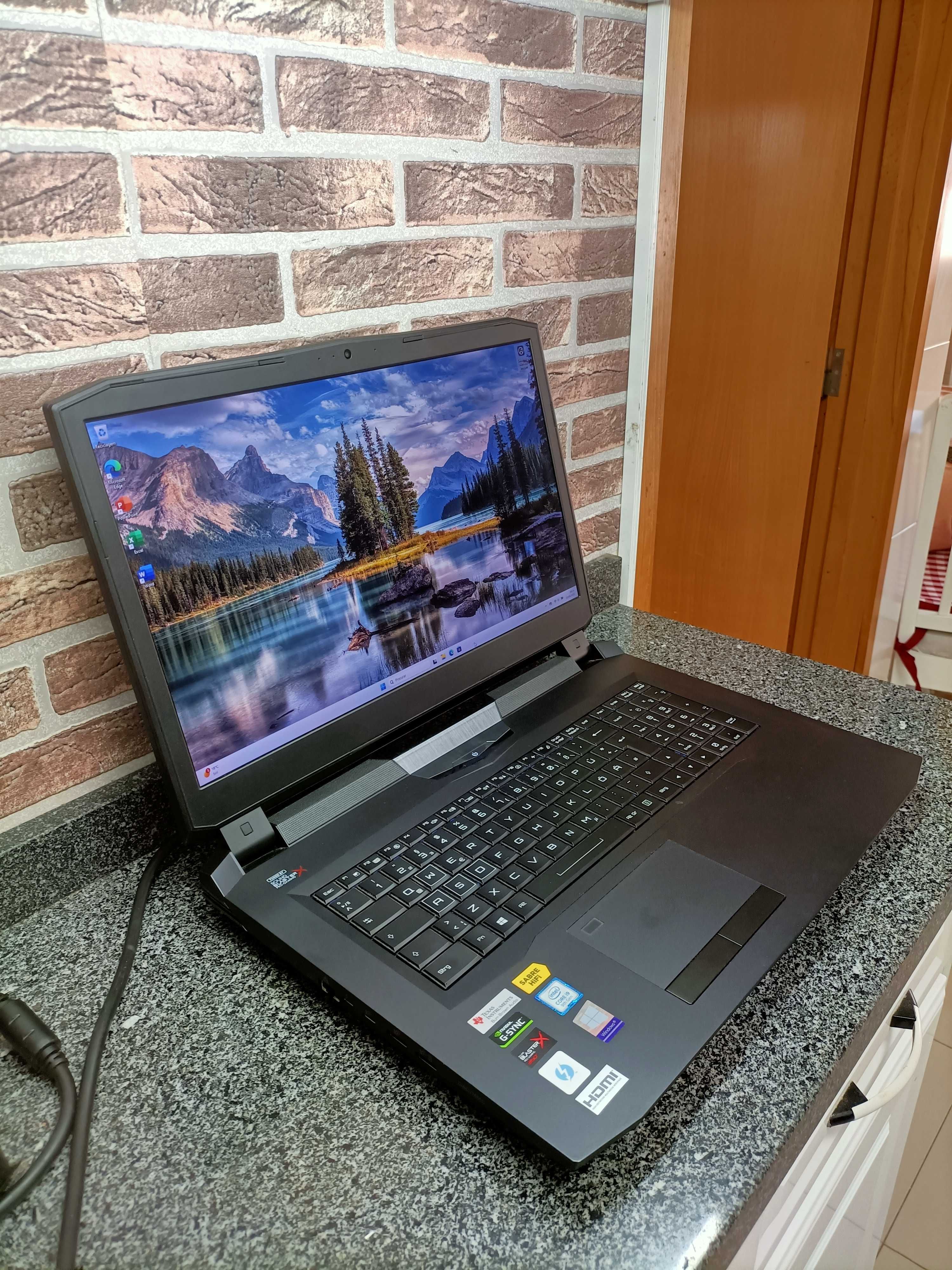 CLEVO P775TM1-G core i9 RAM 16gb SSD 500gb