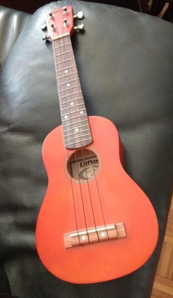 Ukulele soprano CLIFTON