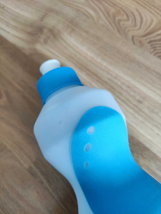 Butelka na wodę smukła poręczna 0,7l