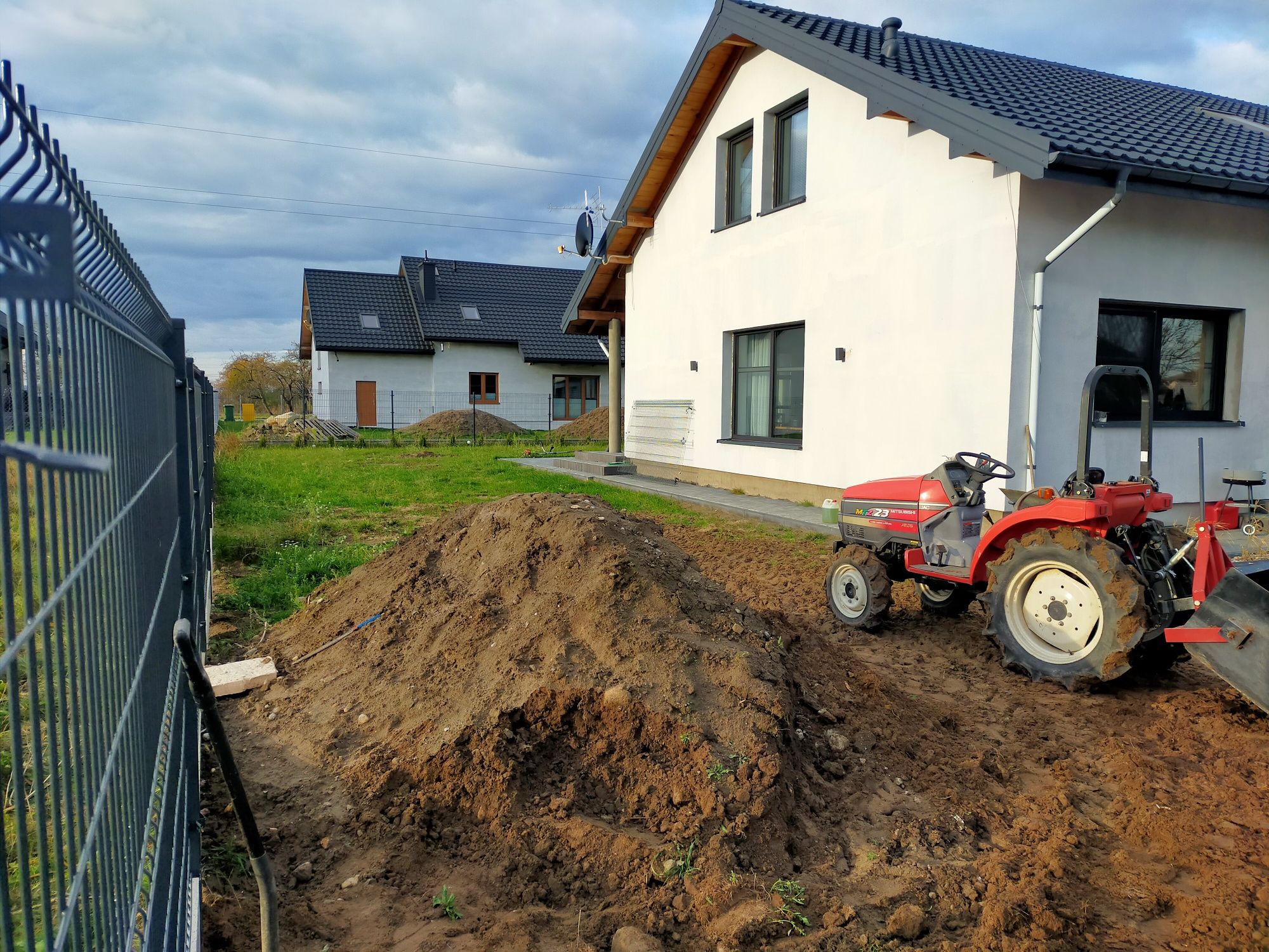 Usługi ogrodnicze nawadniania glebogryzarka separacyjna zak.trawników